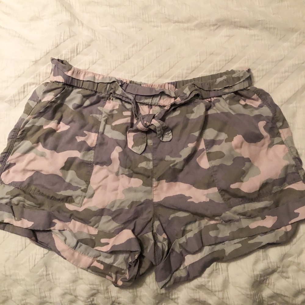 AERIE CAMO LOUNGE SHORTS 🌼